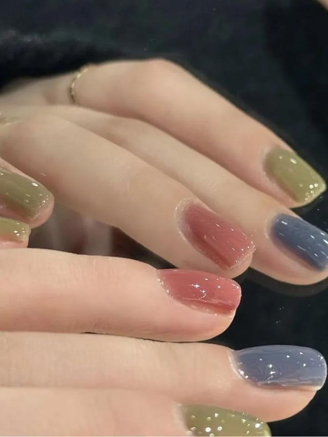 好看美甲夏天__美甲长款好看还是短款好看