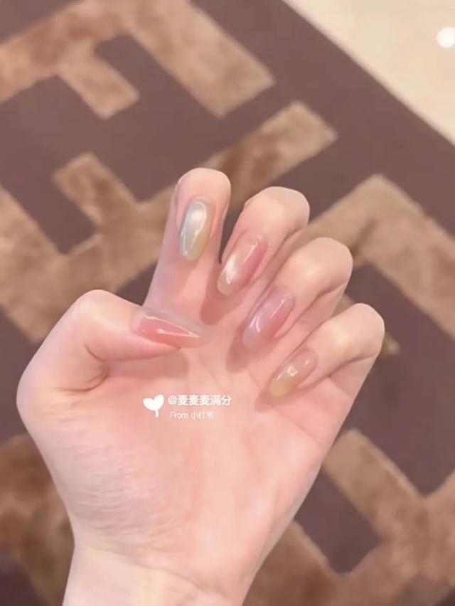 好看美甲夏天__美甲长款好看还是短款好看
