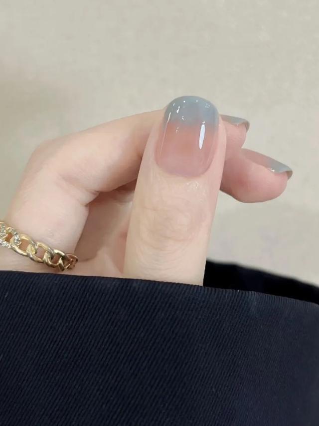 美甲长款好看还是短款好看_好看美甲夏天_