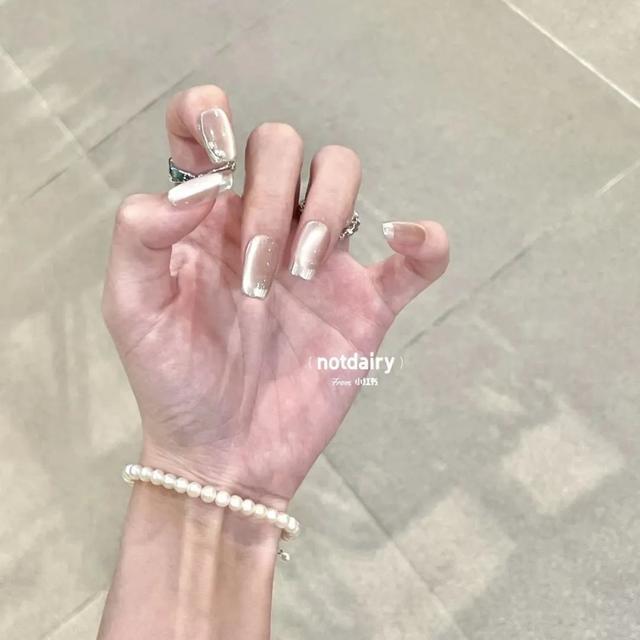 好看美甲夏天_美甲长款好看还是短款好看_