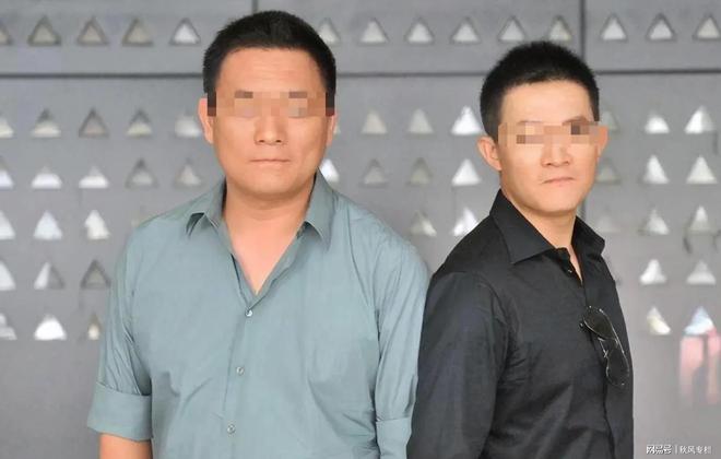 董事长参加同学聚会被嘲笑_丈夫回农村老家被中文字幕_