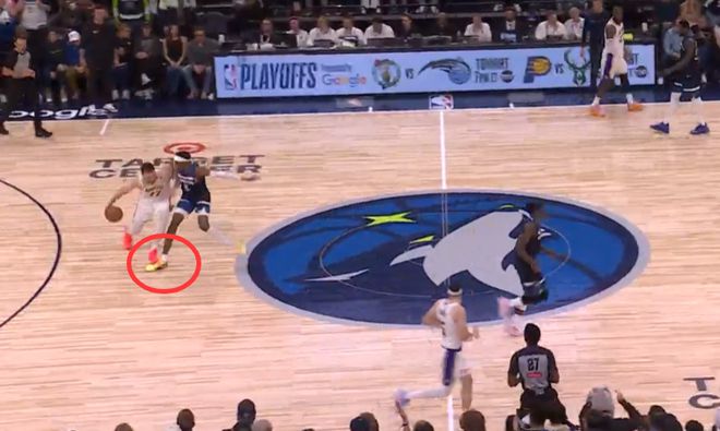 nba漏判会纠正吗_篮球比赛犯规裁判手势_