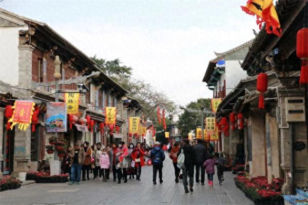 【早安云南·云游】古城长街悠悠走，建水临安闲闲居