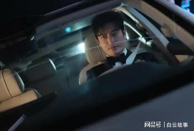 _丈母娘嫌弃准女婿街头卖唱_丈母娘把房子卖了