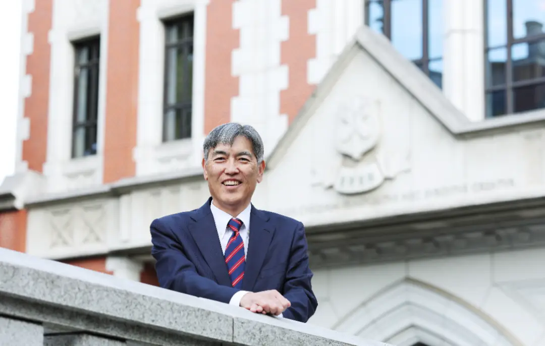 日本人口锐减，各大企业都在“抢学生”！为防止学生大一大二就找工作，日本将推出“本硕连读”？