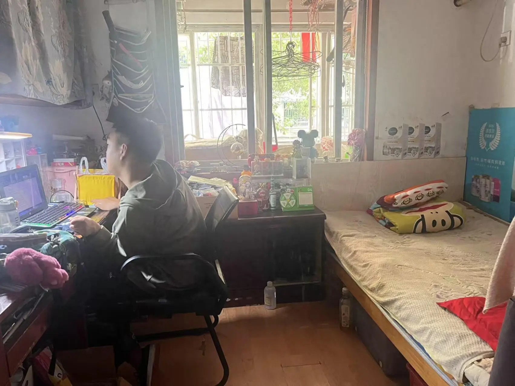 单亲妈妈陪读16年，长沙轮椅男孩考研上岸：希望试着一个人生活，不想让妈妈那么累