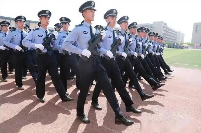 2025年警校持续升温，追求稳定就业，还需职业认同感__2025年警校持续升温，追求稳定就业，还需职业认同感