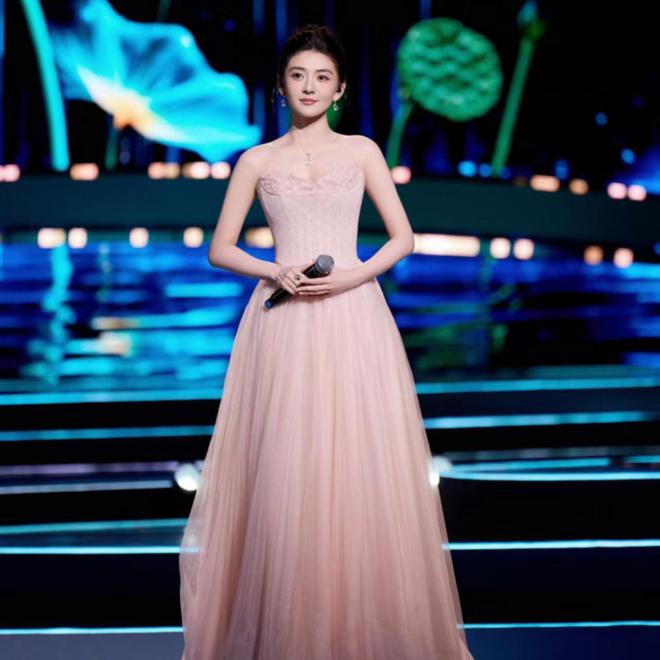 2025端午晚会的七位美女：王楚然柔美、白鹿典雅、陈丽君英气十足__楚白演员