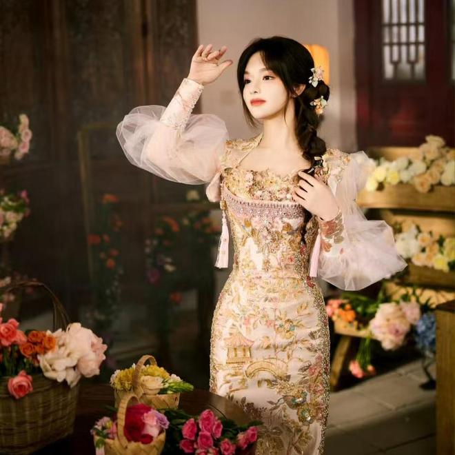 楚白演员_2025端午晚会的七位美女：王楚然柔美、白鹿典雅、陈丽君英气十足_