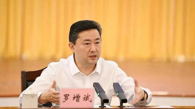 端午节当天，海南召开“家庭式”廉政教育会，省委书记要求“管好家人、不护犊子”