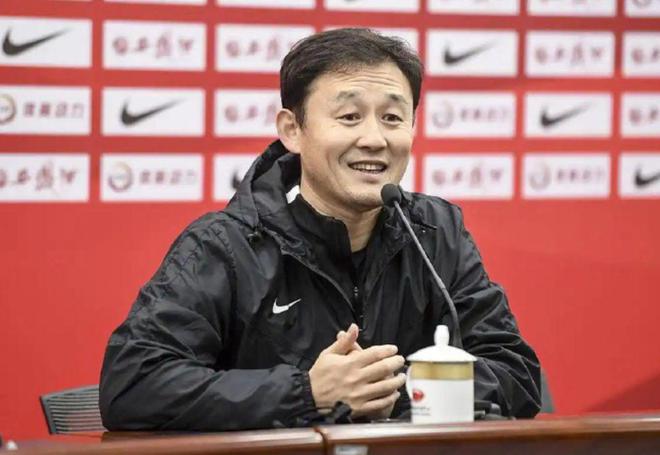 名记再批孙继海：你有啥权力不让孩子走 你若赢了中国足球就完了__名记再批孙继海：你有啥权力不让孩子走 你若赢了中国足球就完了