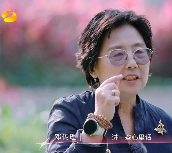 告诉妈妈怀孕__围裙妈妈生大头女儿