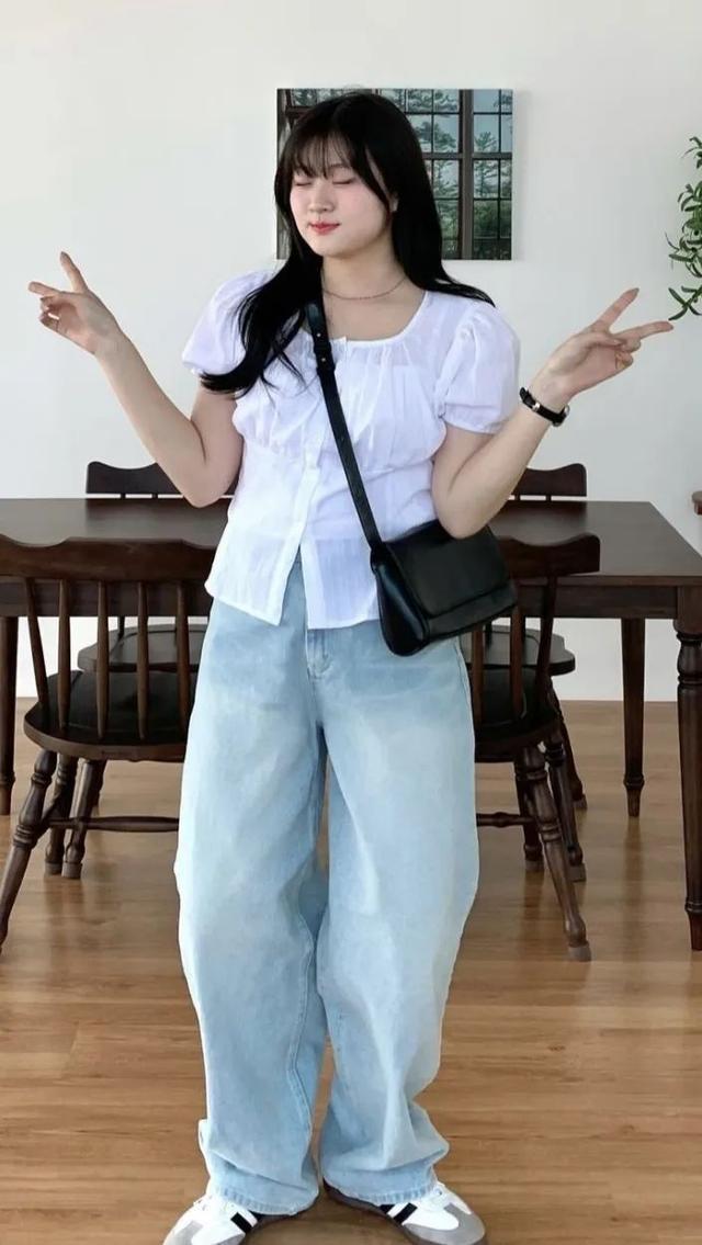 _苹果身材夏天穿什么裤子好看_苹果型穿衣搭配