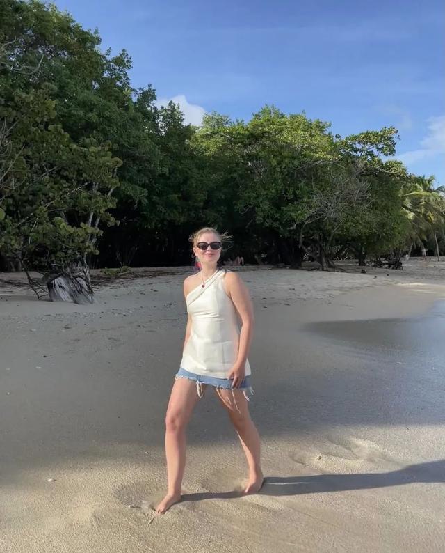 苹果身材夏天穿什么裤子好看__苹果型穿衣搭配