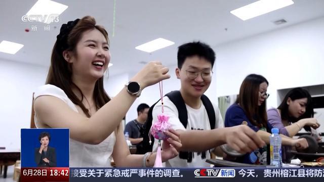 工厂车间变身网红打卡地 “工厂游”打开文旅新体验__工厂车间变身网红打卡地 “工厂游”打开文旅新体验