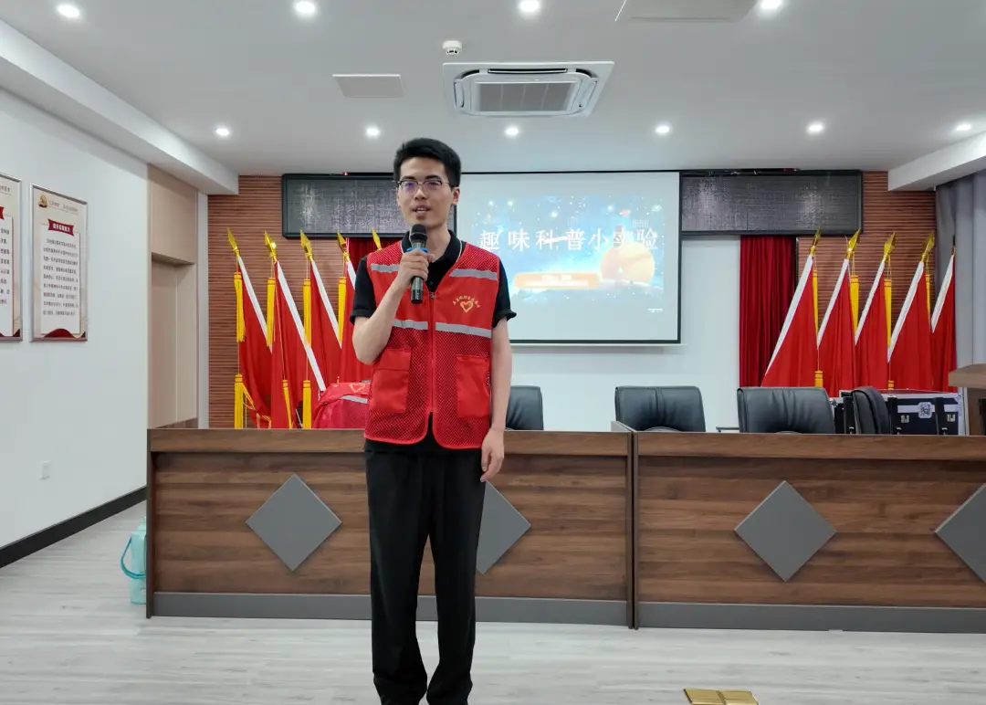 本硕就读北大，在读清华博士！六安学霸返乡助力社区暑期托管