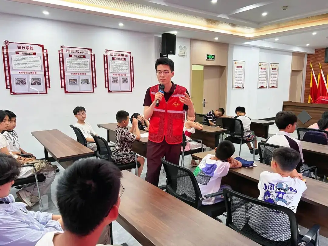 北大清华学霸励志视频_清华北大大学生美女学霸身高_
