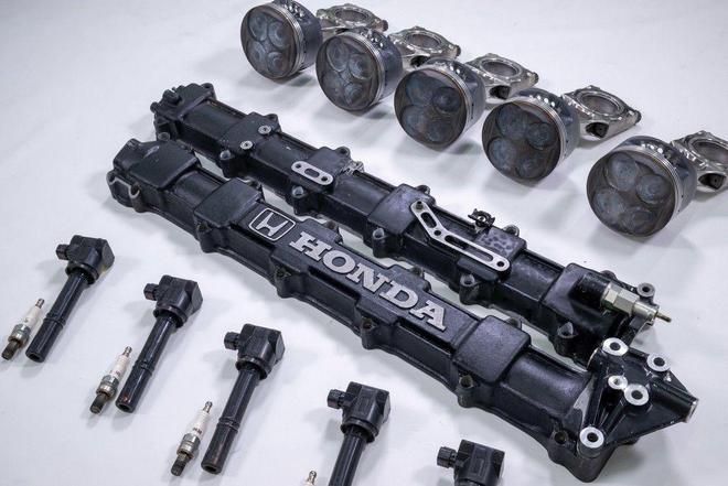 最后一部F1赛车V10引擎即将拍卖__最后一部F1赛车V10引擎即将拍卖