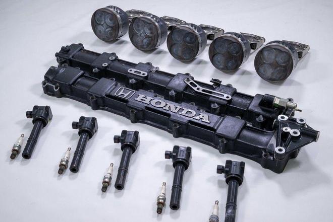 最后一部F1赛车V10引擎即将拍卖__最后一部F1赛车V10引擎即将拍卖