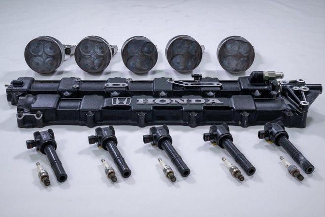 最后一部F1赛车V10引擎即将拍卖_最后一部F1赛车V10引擎即将拍卖_