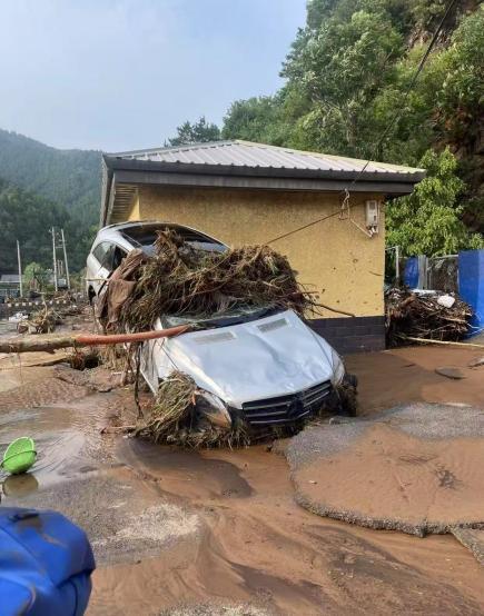 北京强降雨天气有一线抢险人员失踪失联