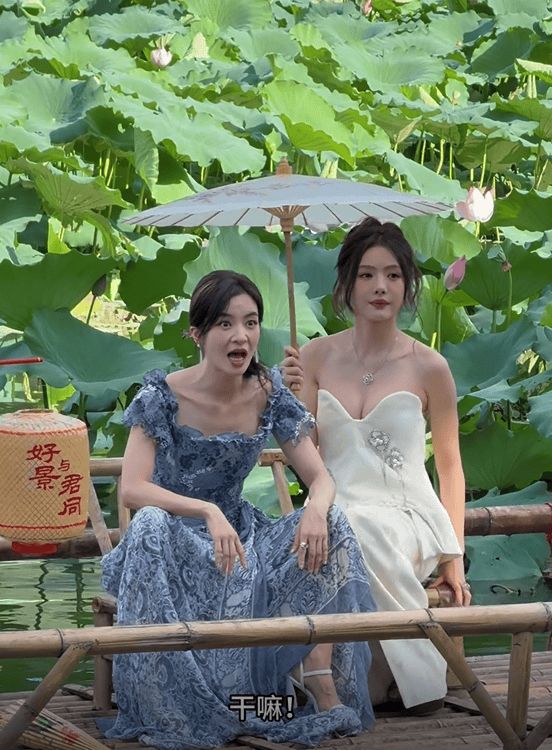 女星李晟因“豪迈岔腿坐”引热议，本人回应：女人不能这么坐吗？