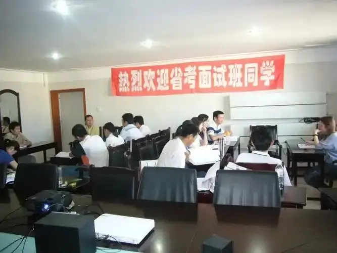 公务员面试答题思维__公务员面试回答问题的思路