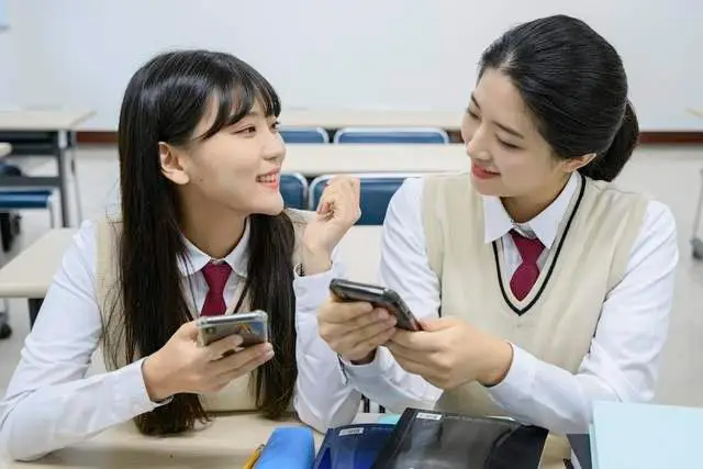 高中难考大学好上__高中很努力大学学不进去