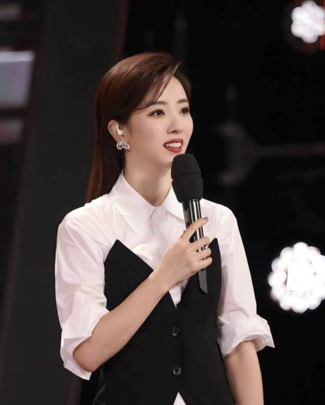 李思思任鲁豫唱歌视频_鲁豫李思思_