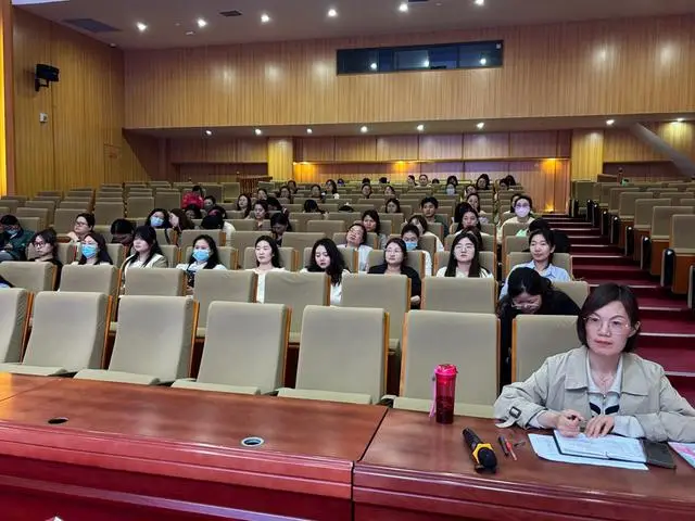 _绽放之际什么意思_绽尽芳华是什么意思