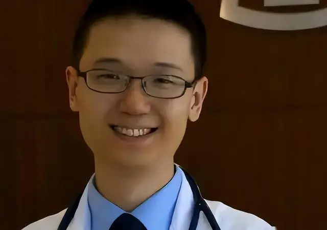 _拒绝清华北大作文_高分拒绝清华北大新闻