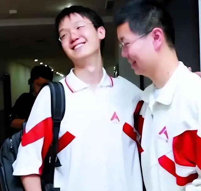 _拒绝清华北大作文_高分拒绝清华北大新闻