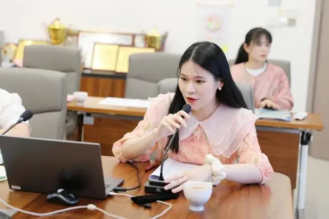 贝乐学科英语副校招聘_云端教研是什么意思_