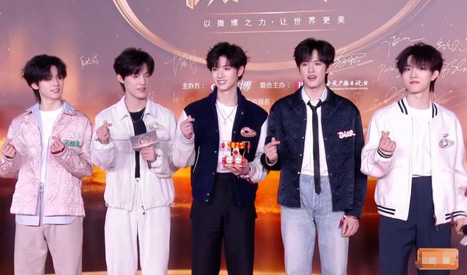 _新妓生传韩剧嘟嘟网看_武侠q传潇洒王阵容