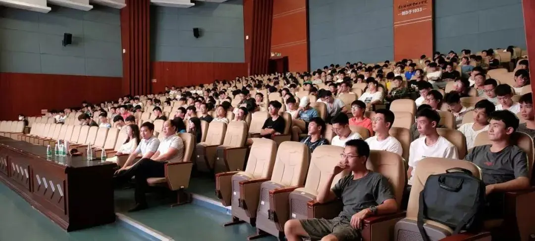 轻工就业前景_轻工业毕业做什么工作_
