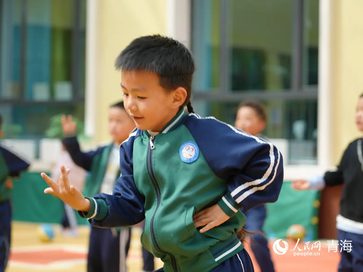 青海刚察幼儿乐享上学时光__青海刚察幼儿乐享上学时光
