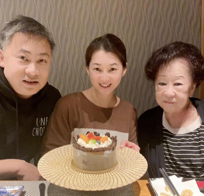 三嫁豪门小小娇受宠__拒嫁豪门恶魔总裁的迫嫁小新娘