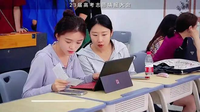 _男孩高考632分，却因为志愿填报不慎，985秒变民办，学费翻了三倍_男孩高考632分，却因为志愿填报不慎，985秒变民办，学费翻了三倍