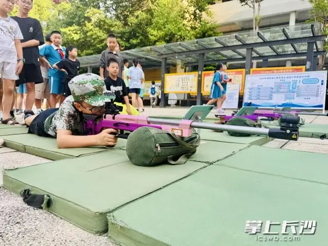 _“炸碉堡”“排雷”“送粮”……同学们玩得好开心｜开学第一天_“炸碉堡”“排雷”“送粮”……同学们玩得好开心｜开学第一天