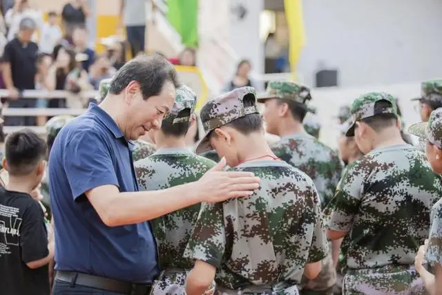 迷彩的青春图片欣赏_迷彩青春卫视_