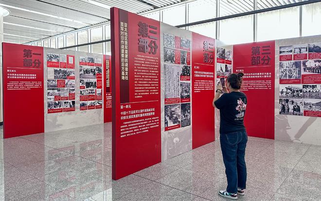 _北京地铁19号线“伟大胜利”主题专列今起上线，每周运行5天_北京地铁19号线“伟大胜利”主题专列今起上线，每周运行5天