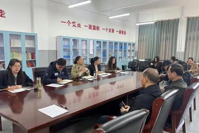单位换了新校长，宣布三项新规定，赢得老师们热烈的掌声__单位换了新校长，宣布三项新规定，赢得老师们热烈的掌声