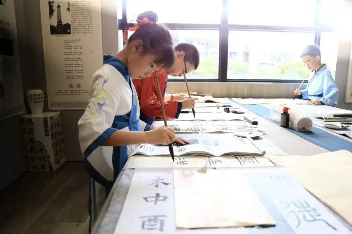 书法特色学校简介__书法特色学校美篇