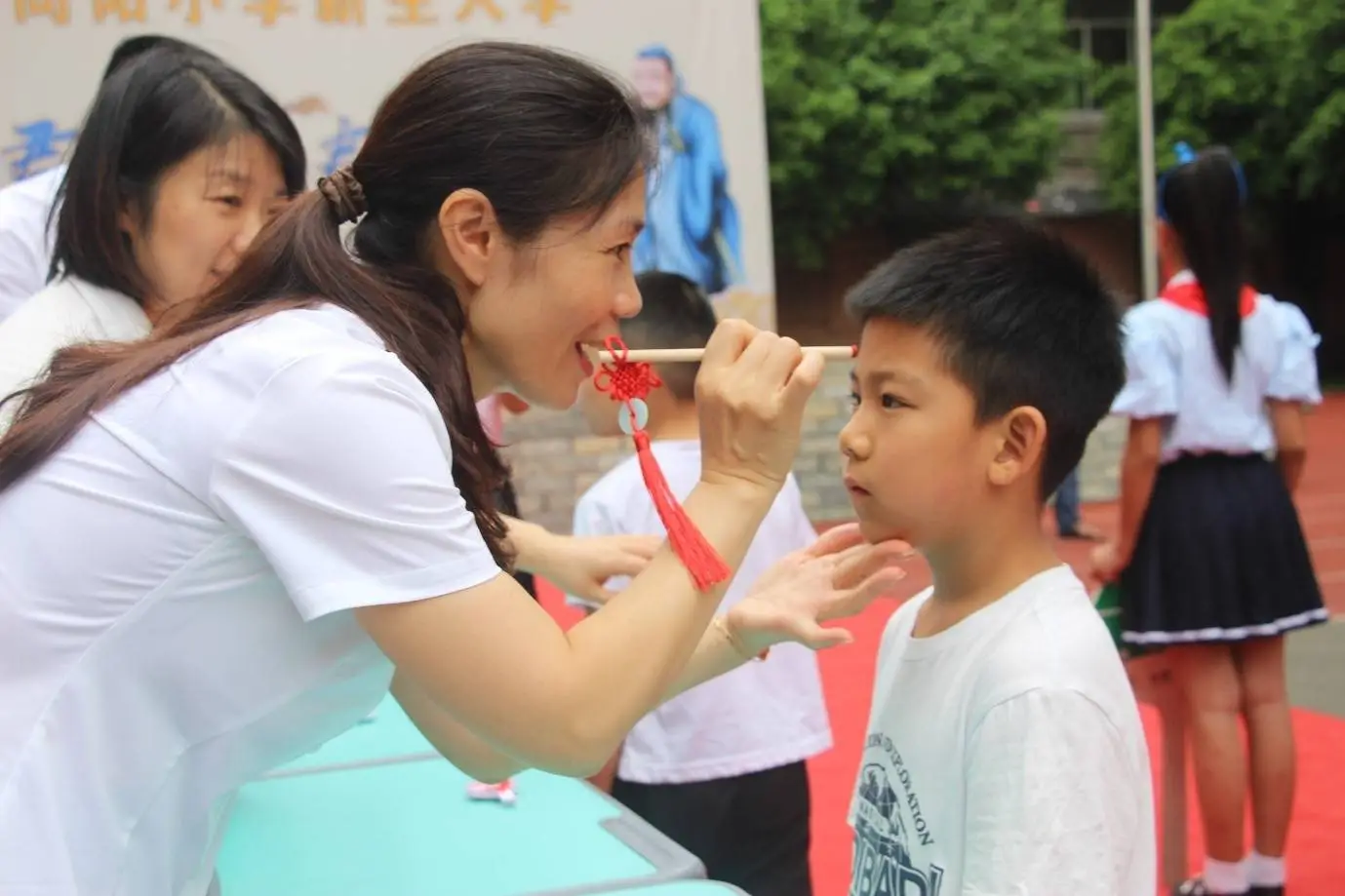 稚子开蒙启新程 向阳小学举行一年级新生入学礼__稚子开蒙启新程 向阳小学举行一年级新生入学礼
