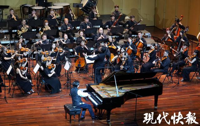 “山河回想·胜利之光”交响音乐在南京奏响__“山河回想·胜利之光”交响音乐在南京奏响