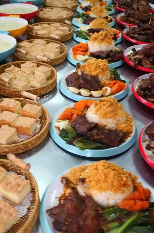 龙虾鲍鱼怎么做好吃__龙虾鲍鱼年夜饭