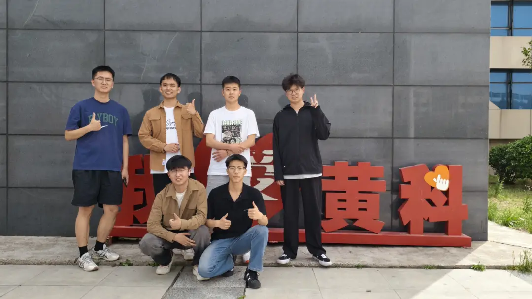 _登上新华社官方平台！黄河科技学院6人男生寝室全员考研上岸！网友：这就是榜样的力量！_登上新华社官方平台！黄河科技学院6人男生寝室全员考研上岸！网友：这就是榜样的力量！