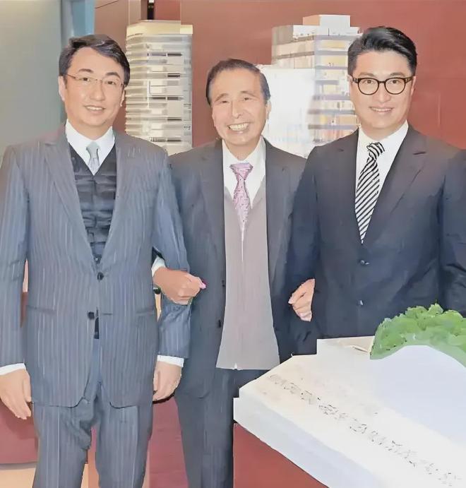 从五金店伙计到千亿地产王：李兆基的"反套路"思维如何逆流而上的_从五金店伙计到千亿地产王：李兆基的"反套路"思维如何逆流而上的_