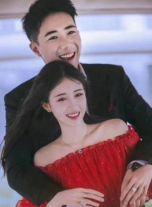 特步大公主豪宅内景曝光！黄金马桶太耀眼，水龙头洗手盆也是黄金_特步大公主豪宅内景曝光！黄金马桶太耀眼，水龙头洗手盆也是黄金_