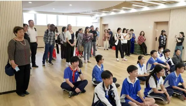 2025教育现象学国际会议中外专家深度探访南外二实特色办学_2025教育现象学国际会议中外专家深度探访南外二实特色办学_